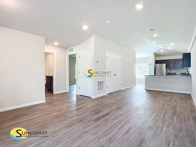 Building Photo - 12009 Henley Ave