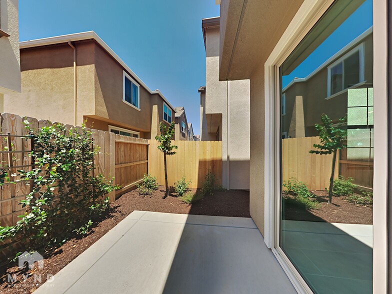 Building Photo - 10554 Trill Wy