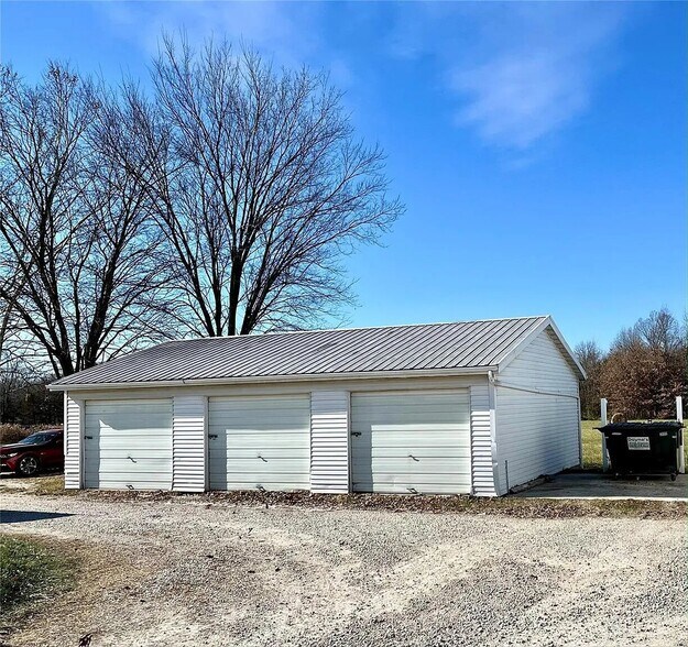 Building Photo - 211 Smith Rd