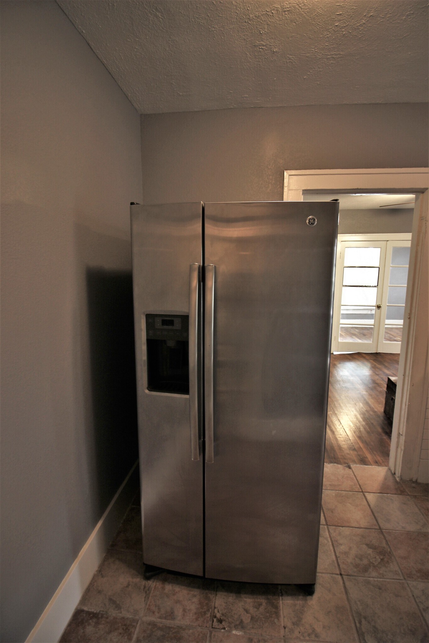 Building Photo - 4405 Woodside St