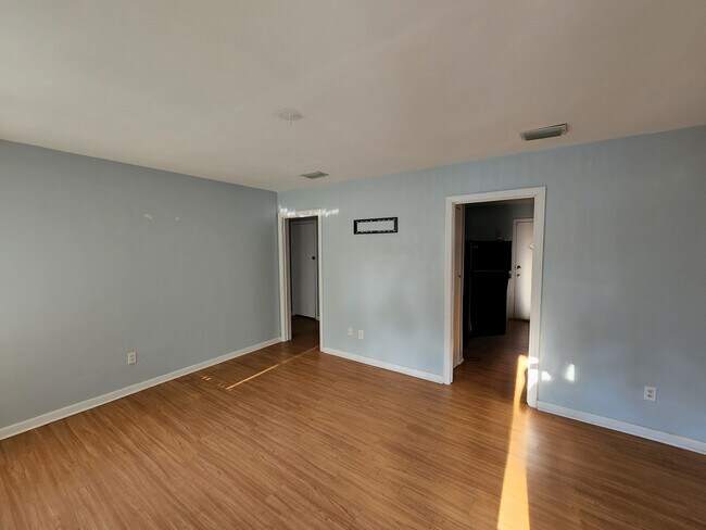 Building Photo - 603 Luna Ct