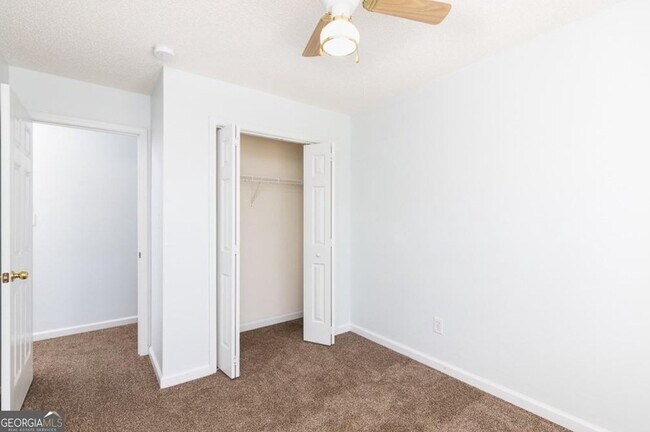 Building Photo - 3230 Oakley Pl