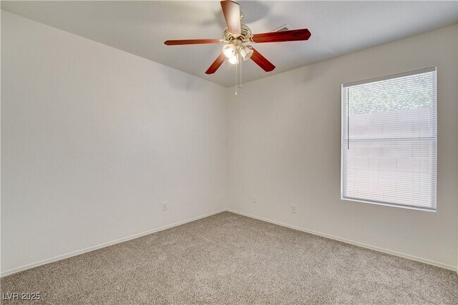 Building Photo - 11125 Gateview Ln