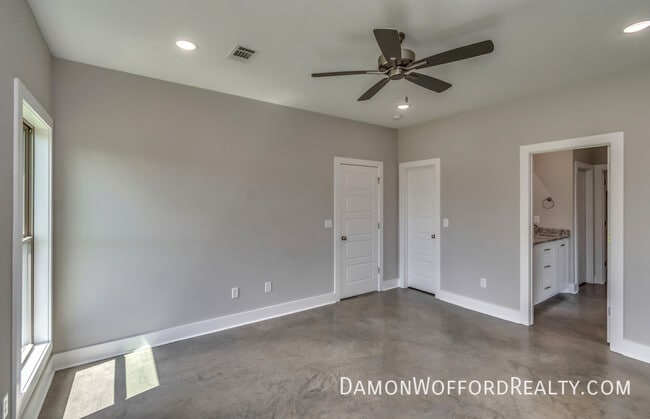 Building Photo - 174 Shelby Mae Cir