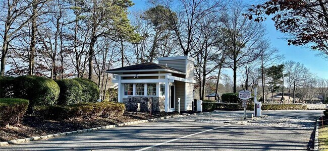 Building Photo - 132 Fairfield Dr