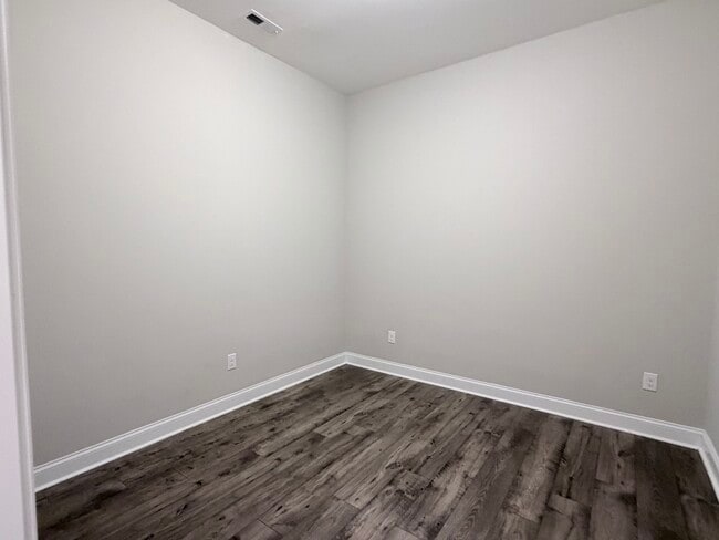 Building Photo - 57 Walnut Springs Dr