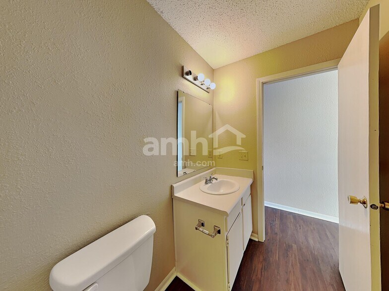 Building Photo - 4323 Autumn Crest Ct