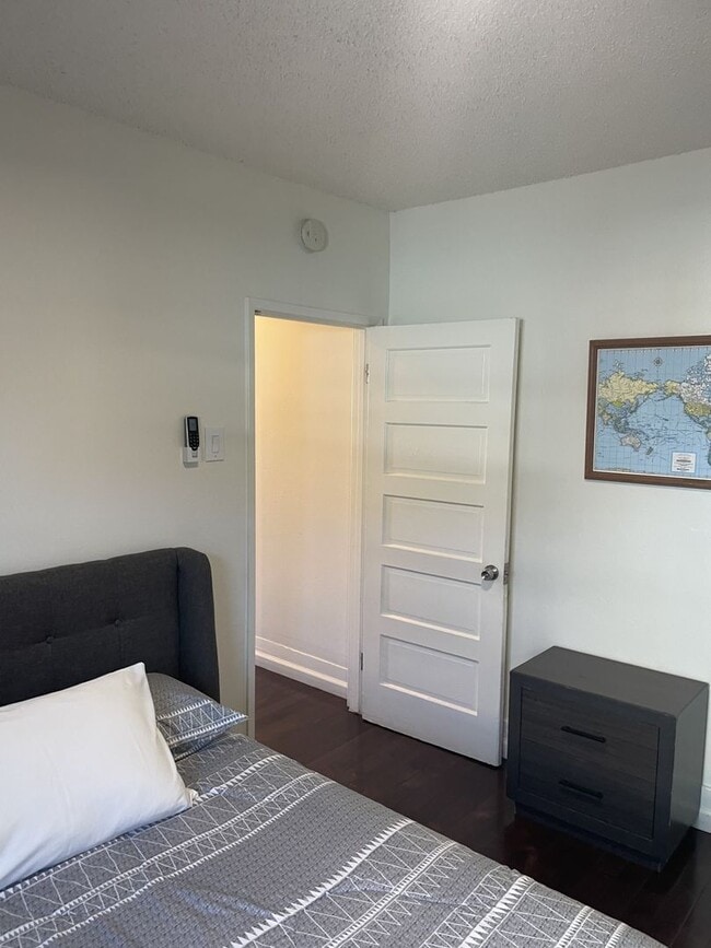 Building Photo - Wonderful Newly Remodeled 2 Bedroom House in Prime Alhambra Location Fully Furnished