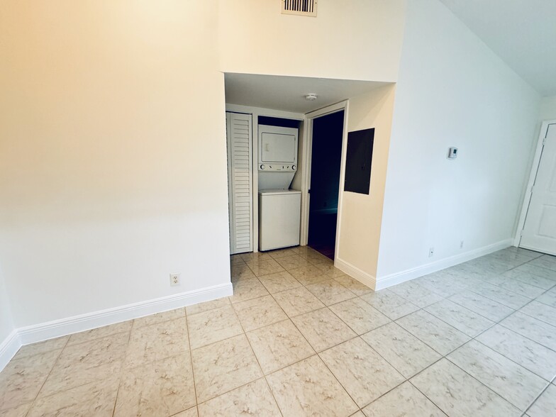 Dining Area - 9480 Boca Cove Cir