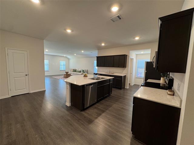 Building Photo - 2948 Shoemaker Dr