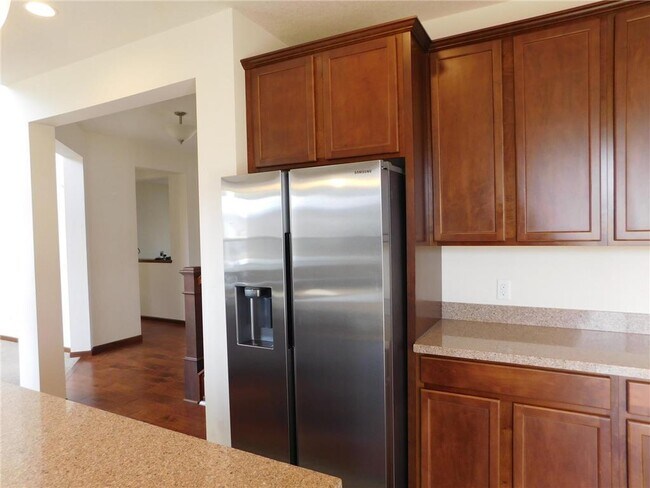 Building Photo - 7636 Oakridge Trail