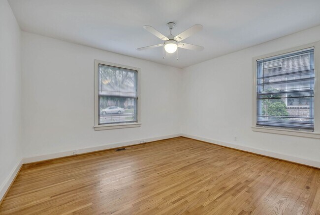 Building Photo - Charming and well-maintained 2-bd 1-bath h...