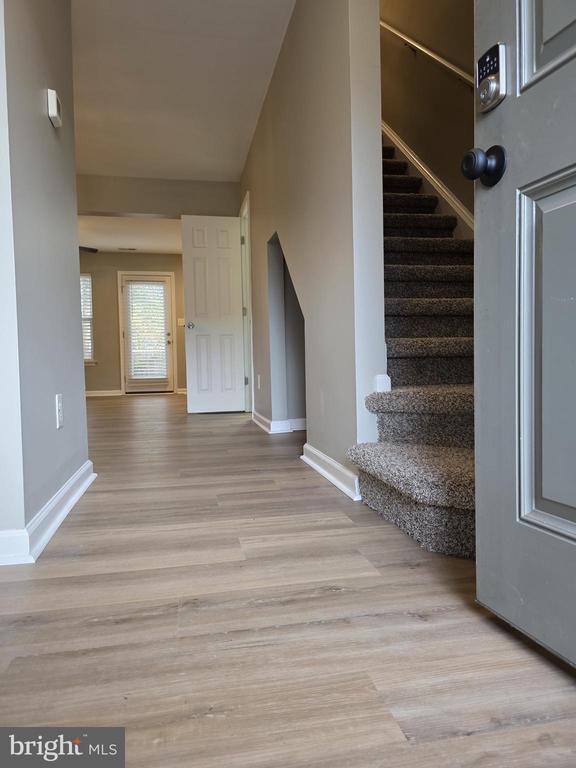 Building Photo - 1965 Abbotsbury Way