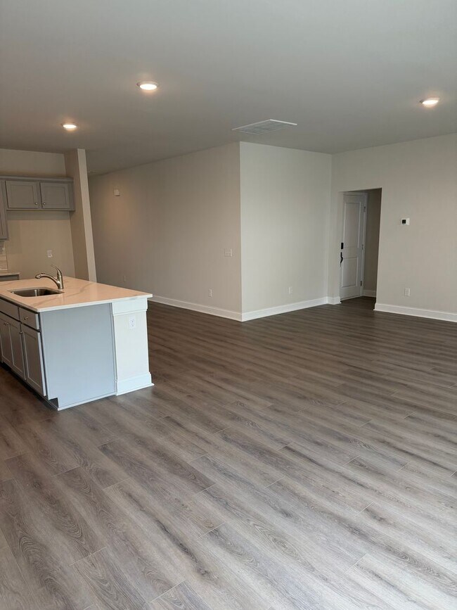 Building Photo - New construction