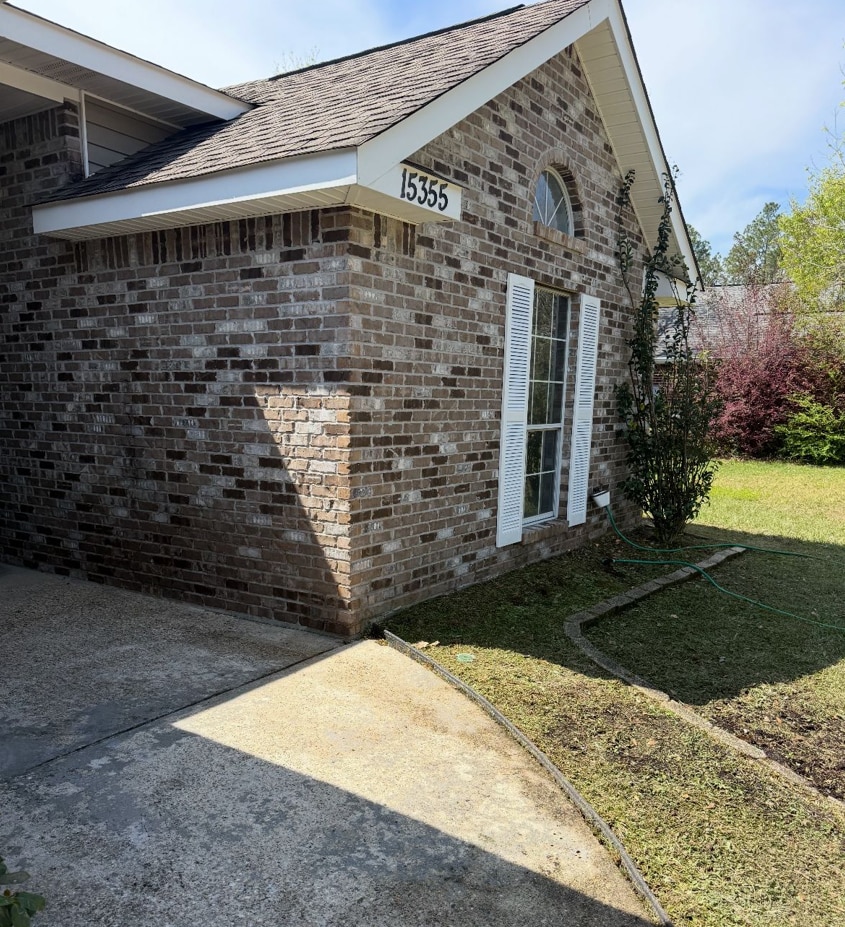 Building Photo - 15355 Northwood Hills Dr