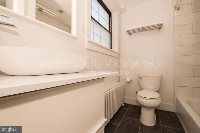 Building Photo - 1224 S 7th St