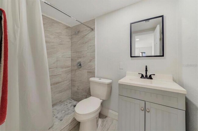 Building Photo - 222 N Orlando Ave