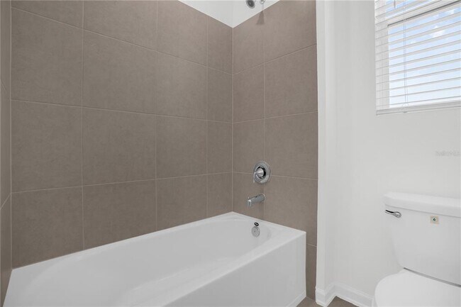 Building Photo - 2533 Rider Rain Ln