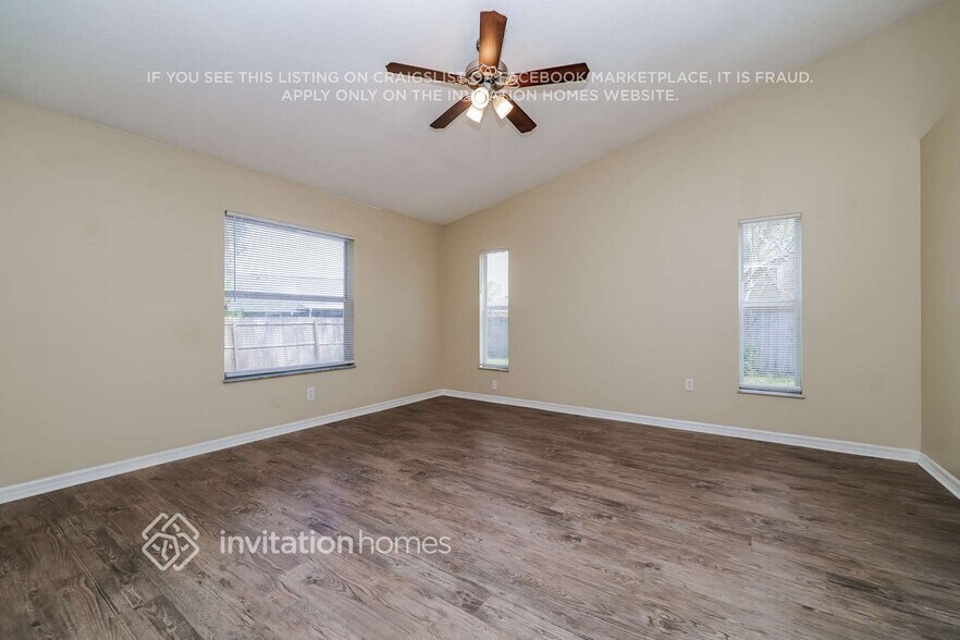 Building Photo - 8008 55th St E