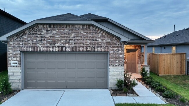 Building Photo - 15932 Blass Vly Dr