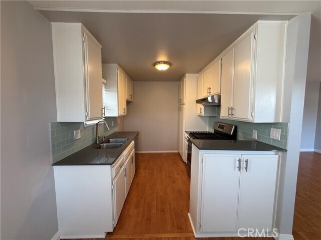 Building Photo - 6655 W 86th Pl