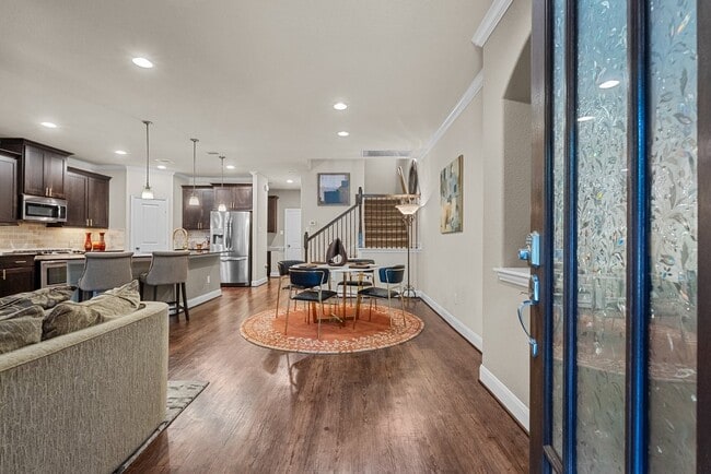 Building Photo - 416 Via Regatta Dr