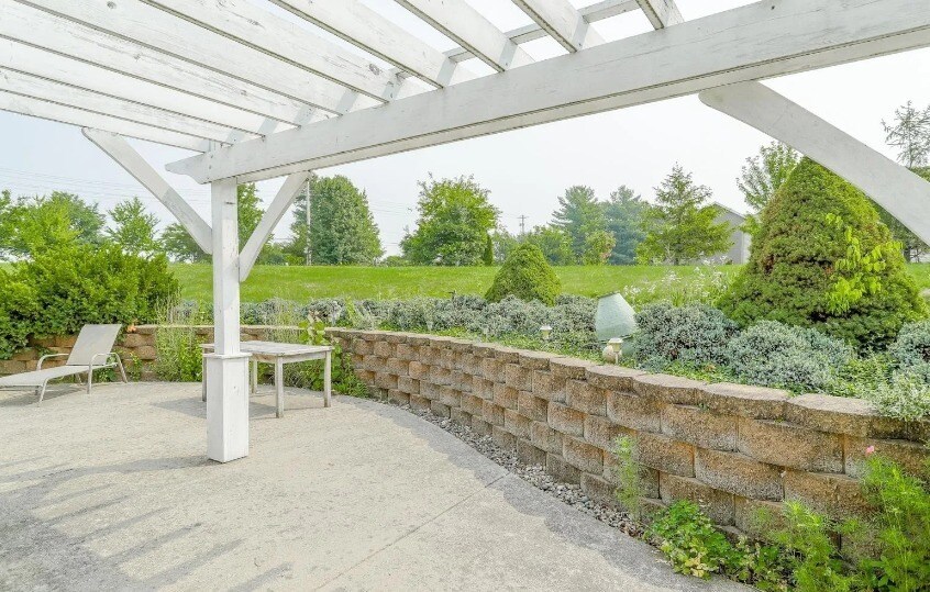 Building Photo - 2234 Sandpiper Ct N