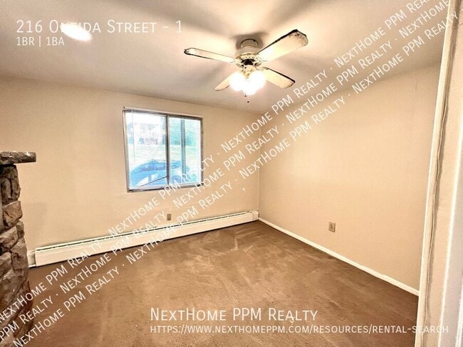 Building Photo - 216 Oneida St