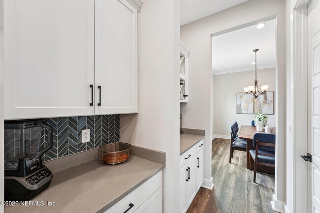 Building Photo - 10223 Silverbrook Trl