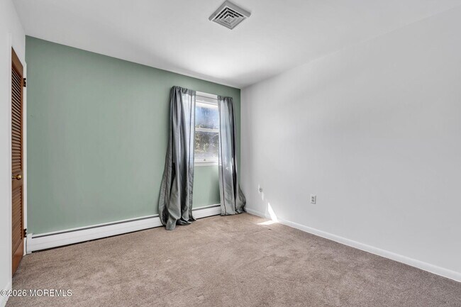 Building Photo - 46 Sunset Ave