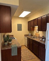 Building Photo - Woodland West NMC