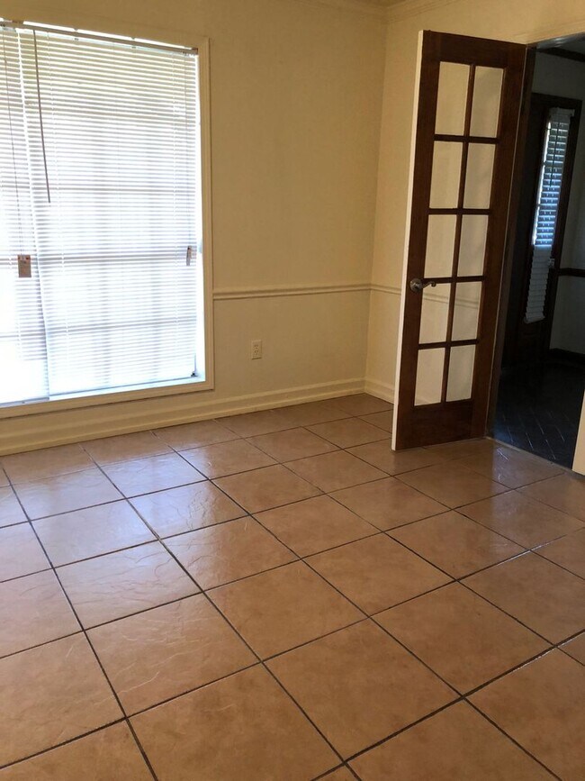 Building Photo - Great Home for Rent NE Jax, near soccer fields - quiet neighborhood, great for family