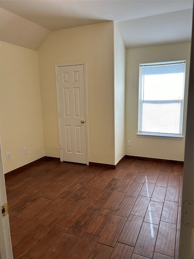 Building Photo - 4035 Cary Creek Dr
