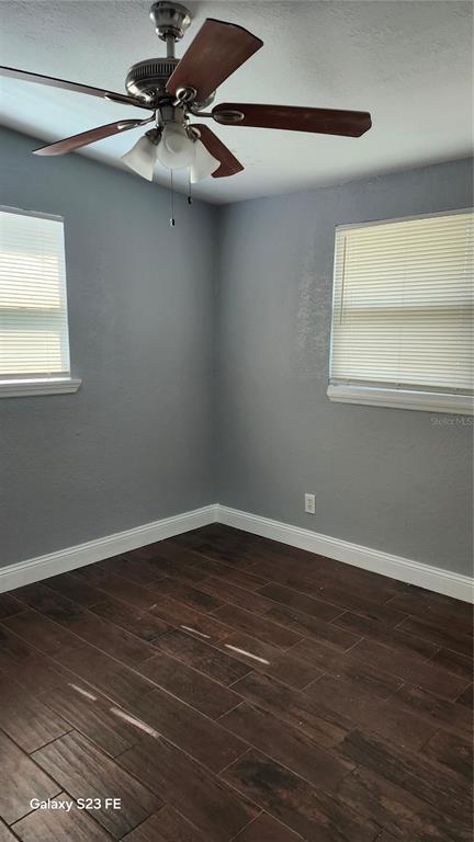 Building Photo - 4014 W Mango Ave