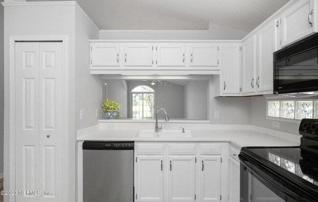 Building Photo - 126 Solano Cay Cir