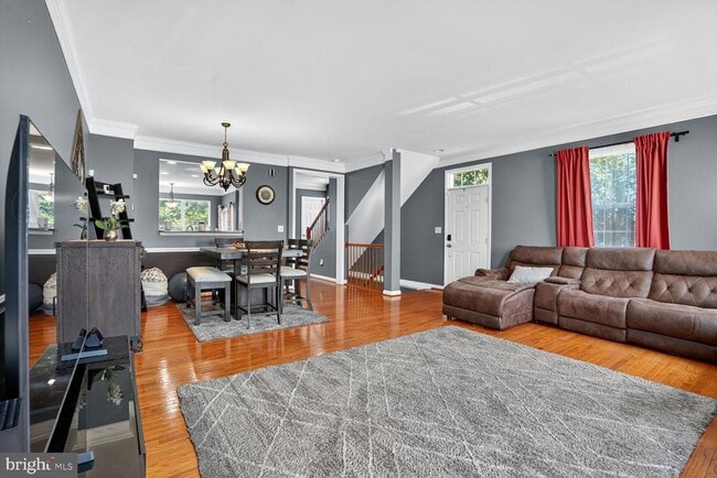 Building Photo - 558 Edmonton Terrace NE