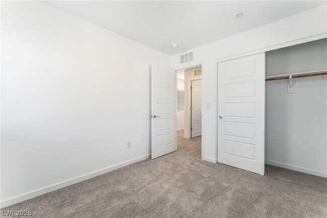 Building Photo - 2112 Abraham Ave
