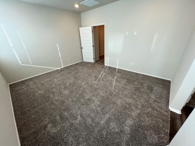 Building Photo - Brand new Condo with SOLAR for LEASE in Te...