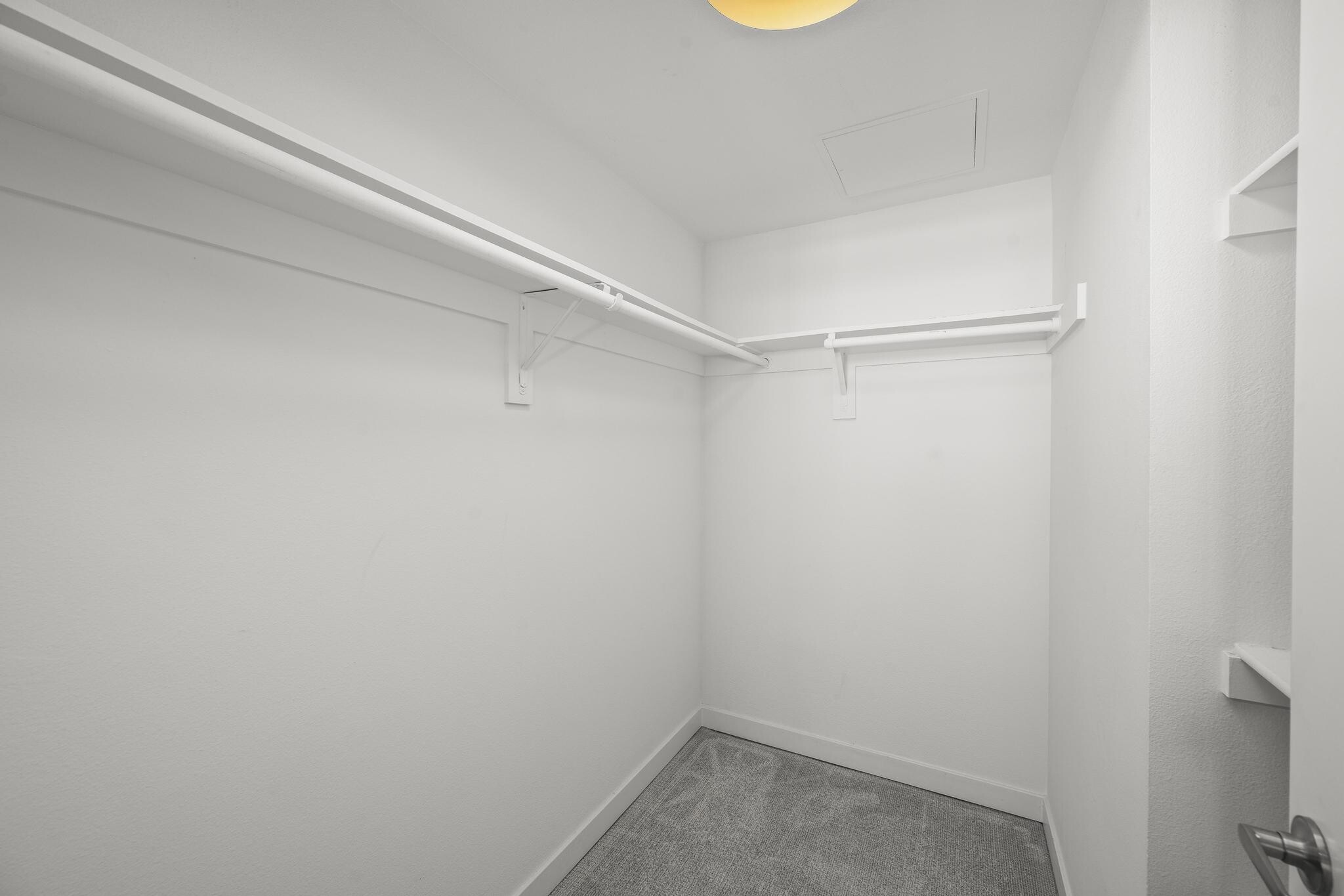 Building Photo - 3650 5th Ave