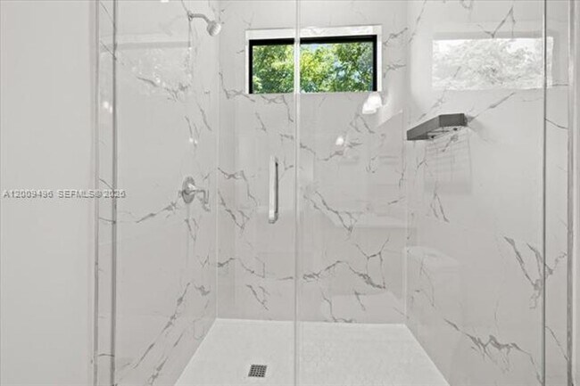 Building Photo - 12120 Rhino Oaks Dr