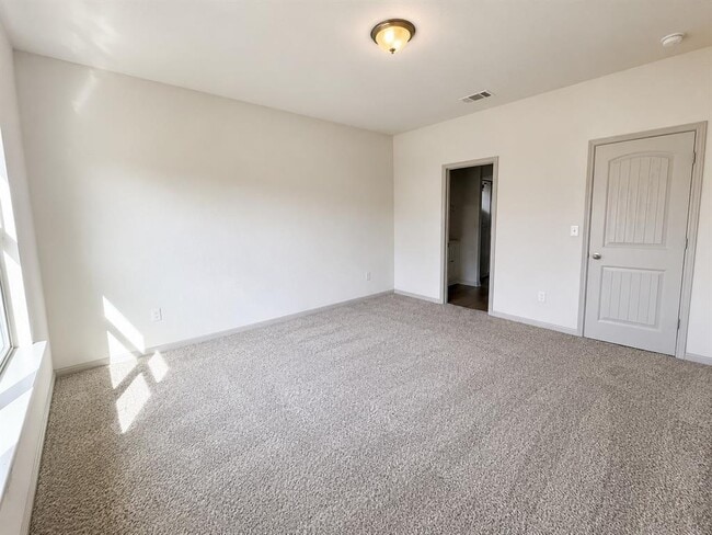 Building Photo - 1416 Fairhaven Gtwy