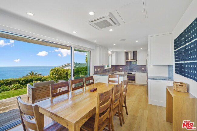 Building Photo - 6817 Seawatch Ln