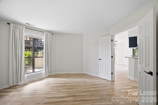 Building Photo - 8157 Cedar Glen Dr