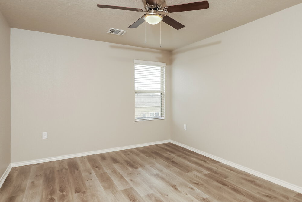 Building Photo - 5930 Bridle Bnd