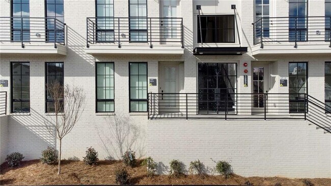 Building Photo - 1293 Longreen Ter NW