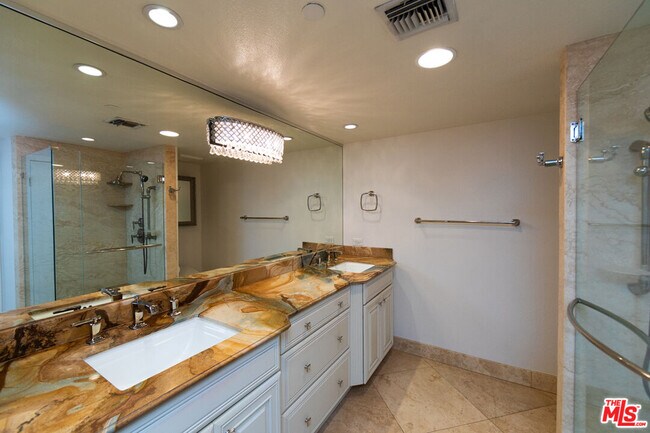 Building Photo - 171 N Church Ln