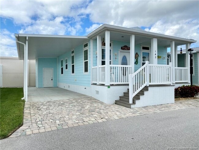 Building Photo - 142 NE Coastal Dr