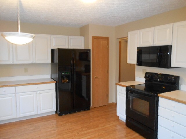 Building Photo - 7468 Tyler Henry Ct