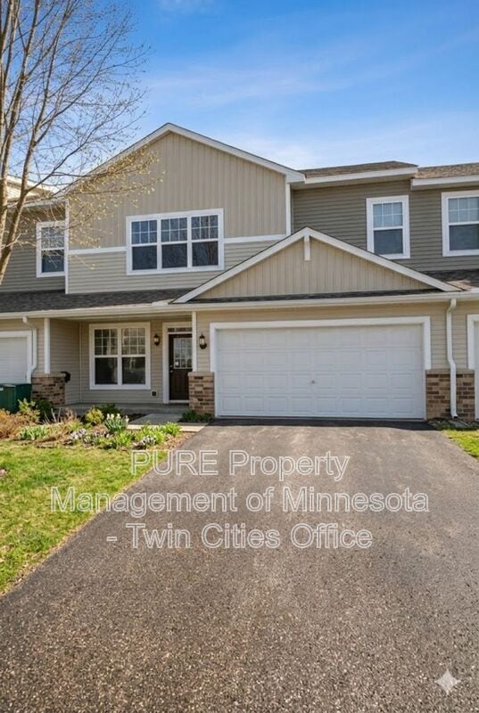 Building Photo - 15584 Empress Ave N