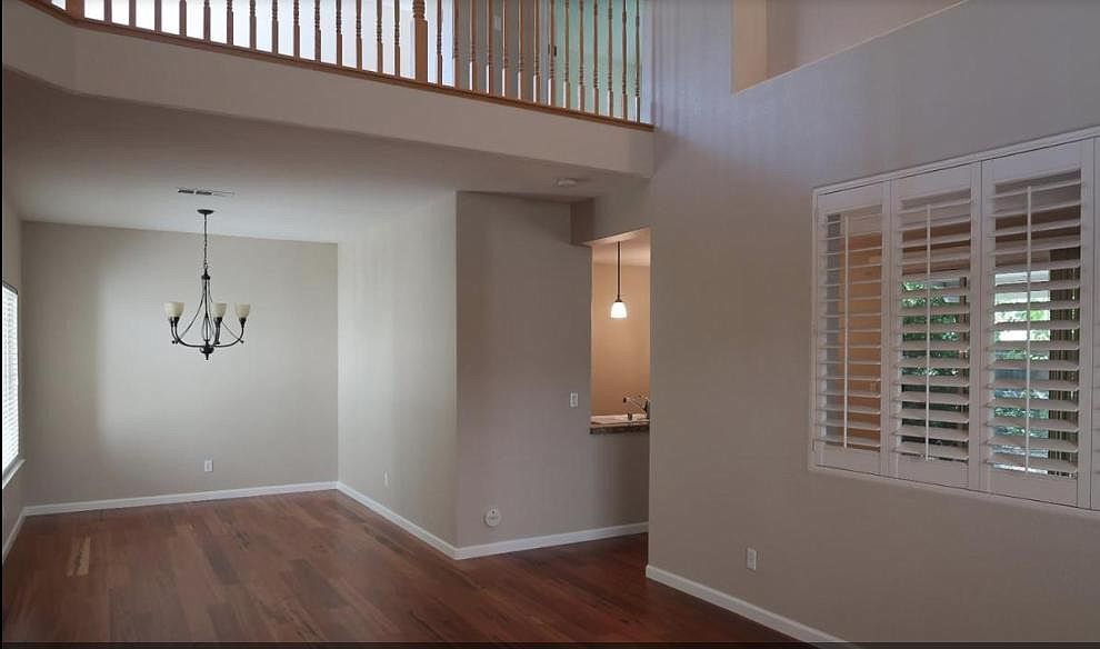 Building Photo - 1715 Palatia Dr